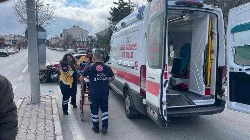 Karaman&rsquo;da otomobil motosikletle &ccedil;arpıştı: 1 yaralı
