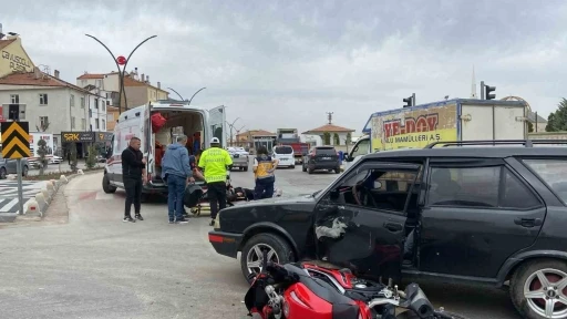 Karaman’da otomobille çarpışa motosikletin sürücüsü yaralandı

