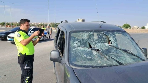 Karaman’da otomobille hafif ticari araç çarpıştı: 1 yaralı
