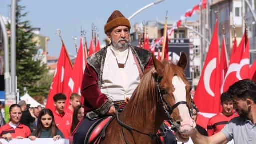 Karaman&rsquo;da "T&uuml;rk Dili Y&uuml;r&uuml;y&uuml;ş&uuml;" d&uuml;zenlendi
