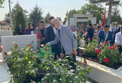 Karaman’da şehitlik ziyareti
