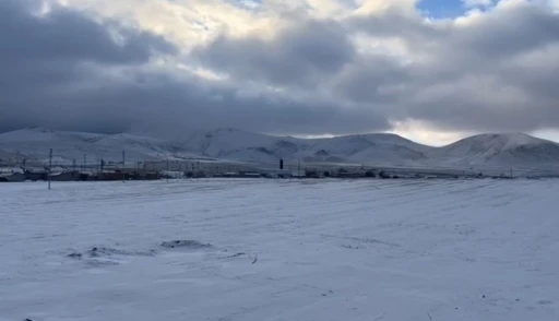 Karapınar&rsquo;da beklenen kar geldi
