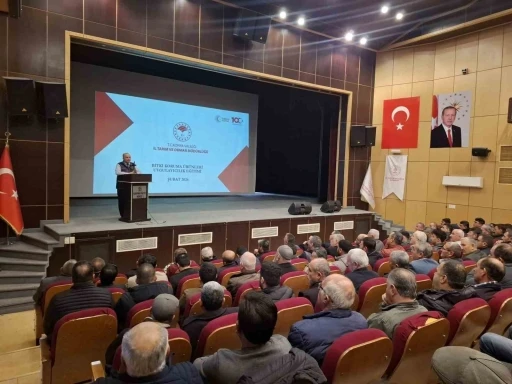 Karapınar&rsquo;da &uuml;reticilere "Zirai İla&ccedil; Uygulama Belgesi" eğitimi

