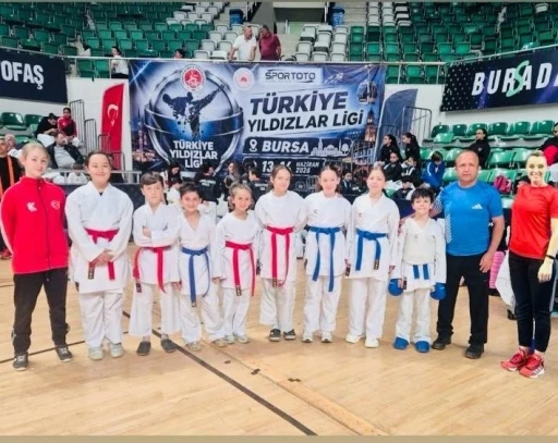 Karate Şampiyonasında Eskişehir r&uuml;zgarı

