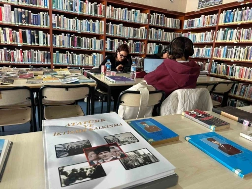 Karayazı&rsquo;da 62. K&uuml;t&uuml;phane Haftası coşkuyla kutlandı
