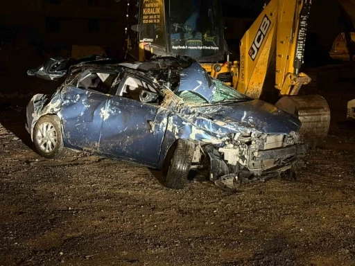 Karayazı’da trafik kazası: 3 yaralı
