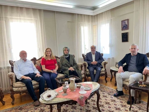 Karesi AK Parti&rsquo;den vefa dolu ziyaretler
