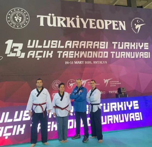 Karesi Taekwondo Spor&rsquo;dan 5 sporcu milli takıma se&ccedil;ildi
