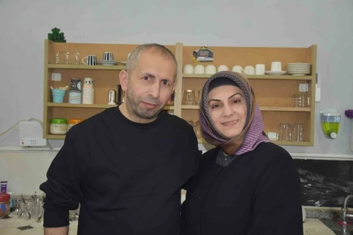 Karı kocanın &ccedil;ay ocağındaki omuz omuza mesaisi 15&rsquo;inci yılında
