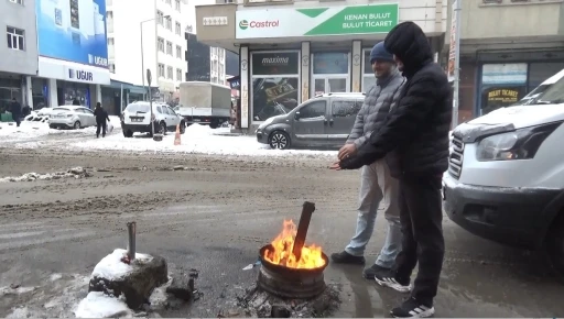 Kars eksi 15&rsquo;i g&ouml;rd&uuml;: Baharda Sibirya soğukları etkili oluyor
