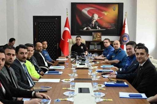 Kars Emniyet M&uuml;d&uuml;rl&uuml;ğ&uuml;&rsquo;nde G&uuml;venlik ve Koordinasyon Toplantısı
