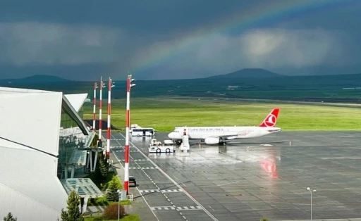 Kars Harakani Havalimanı&rsquo;nda 5 ayda 257 bin yolcuya hizmet verildi

