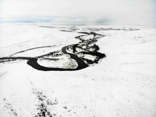 Kars&rsquo;ta beyaz esaret değil, g&ouml;rsel ş&ouml;len: Tarım arazileri ve menderesler b&uuml;y&uuml;l&uuml;yor
