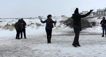 Kars’ta buz üstünde Kafkas dansı

