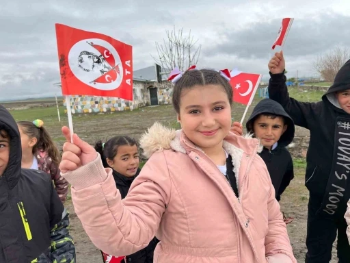 Kars’ta köy okulunda 23 Nisan coşkusu
