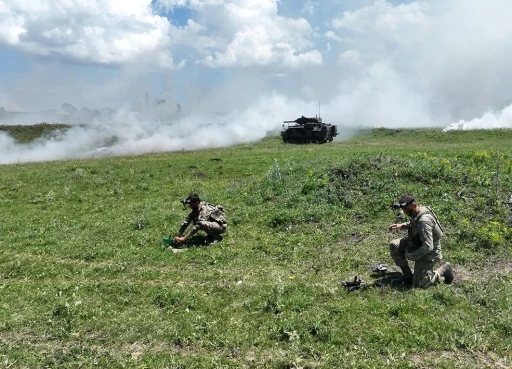 Kars&rsquo;ta Mehmet&ccedil;ikten g&uuml;&ccedil; g&ouml;sterisi: 14&rsquo;&uuml;nc&uuml; Mekanize Piyade Tugayı&rsquo;ndan nefes kesen tatbikat
