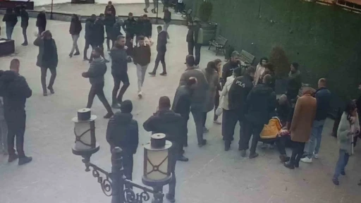 Kars&rsquo;ta meydan muhaberesi gibi kavga: 7 kişi yaralandı
