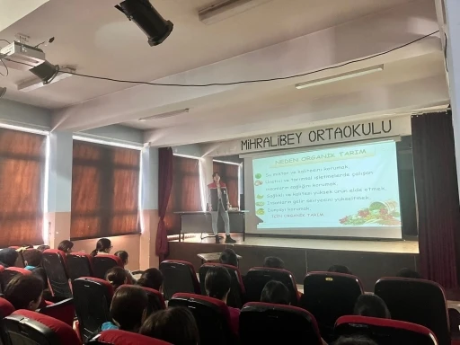 Kars&rsquo;ta ortaokul &ouml;ğrencilerine organik tarım eğitimi verildi
