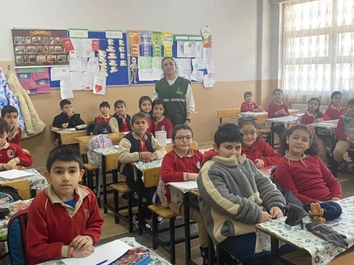 Kars&rsquo;ta "Benim Kul&uuml;b&uuml;m Yeşilay" etkinliği miniklerle buluştu
