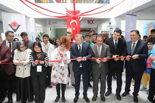 Kars’ta &quot;En Özel Teknoloji Engelsiz STEAM Eğitimi&quot; lansmanı gerçekleştirildi
