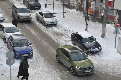 Kars&rsquo;ta trafiğe kayıtlı ara&ccedil; sayısı 54 bin 850&rsquo;ye ulaştı

