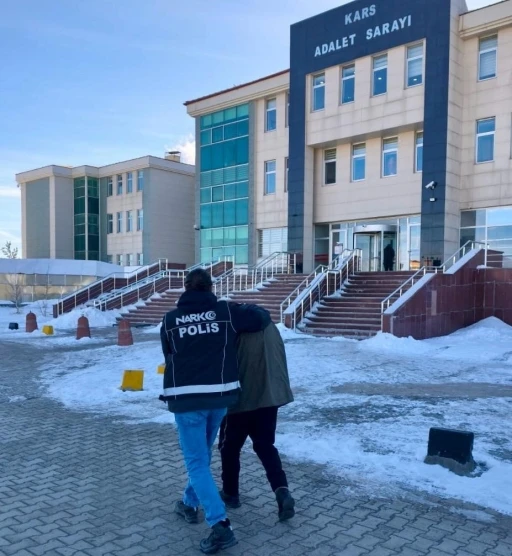 Kars&rsquo;ta uyuşturucu ele ge&ccedil;irildi
