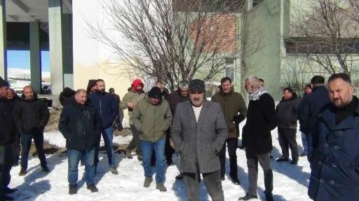 Kars&rsquo;ta vatandaşların taş ocağı tepkisi

