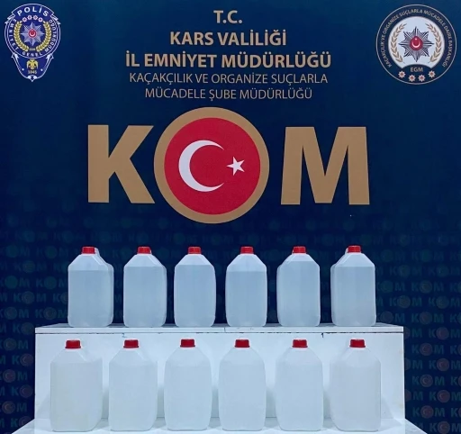 Kars&rsquo;ta yılbaşı &ouml;ncesi sahte i&ccedil;ki operasyonunda 13 g&ouml;zaltı
