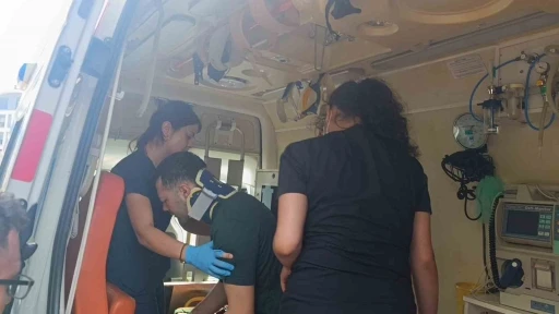 Karşıya geçmeye çalışırken motosikletin çarptığı yaya yaralandı
