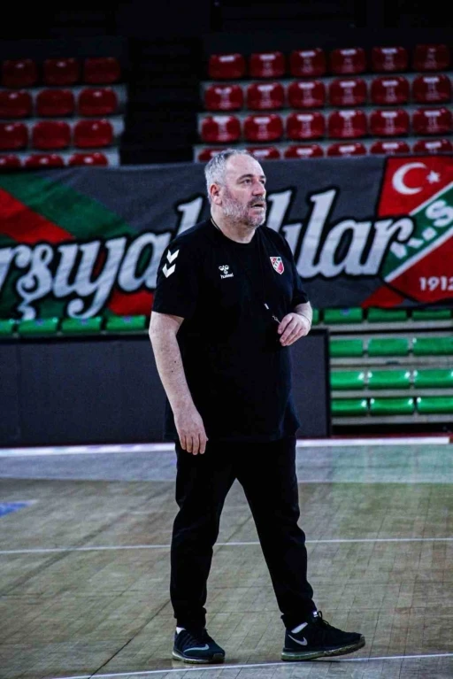 Karşıyaka Basketbol, Ahmet Kandemir ile g&ouml;r&uuml;şecek
