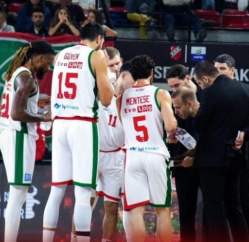 Karşıyaka Basketbol, &uuml;&ccedil;&uuml;nc&uuml; galibiyetini aldı
