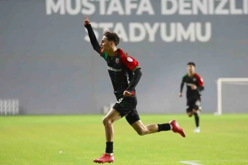 Karşıyaka&rsquo;nın gen&ccedil; yeteneği Adem Yeşilyurt, Trabzonspor yolunda
