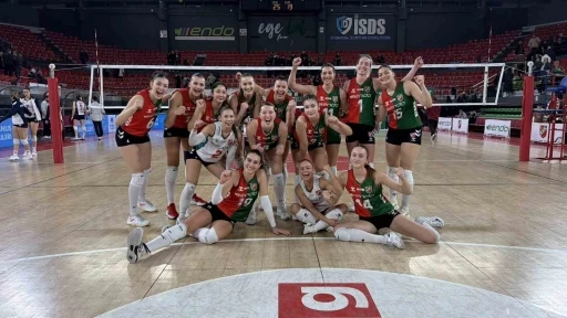 Karşıyaka Voleybol, yarı final ma&ccedil;larına &ccedil;ıkıyor
