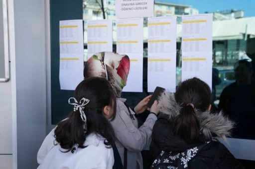 Kartal Belediyesi Sanat Akademisi resim bölümü yetenek sınavlarına yoğun ilgi
