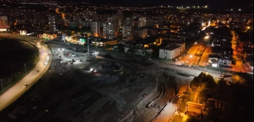 Kartal Katlı Kavşağı&rsquo;nda &ccedil;alışmalar aralıksız s&uuml;r&uuml;yor
