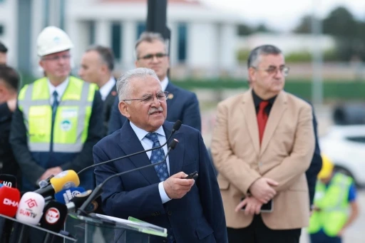 Kartal Katlı Kavşağı ve Bağlantı Yolları Projesi&rsquo;nin y&uuml;zde 17&rsquo;si tamamlandı
