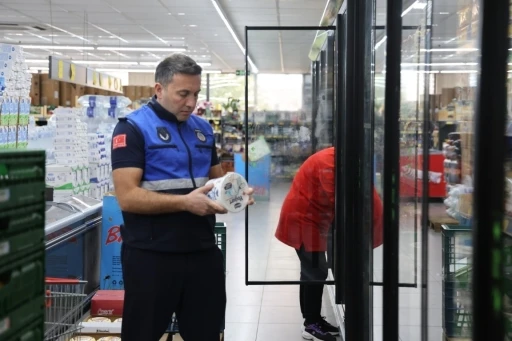 Kartepe’deki marketlerde son kullanma tarihi ve fiyat etiketi denetimi
