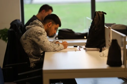 Kartepe Kent K&uuml;t&uuml;phanesi yarıyıl tatilinde &ouml;ğrencilerin uğrak noktası oldu
