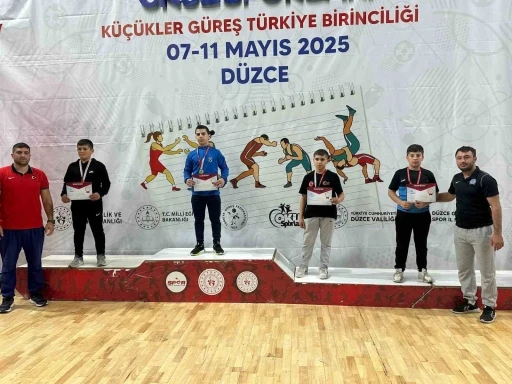 Kartepeli güreşçi Türkiye şampiyonu oldu
