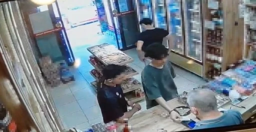 Kartı sahibine ulaşmak yerine, gidip alışveriş yaptılar

