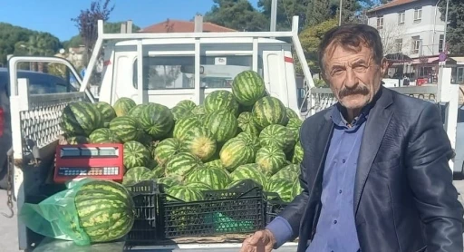 Kasım ayı geldi, karpuz tezgahtan inmedi
