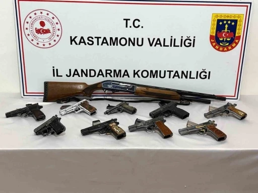 Kastamonu’da 10 adet silah ele geçirildi: 1 gözaltı

