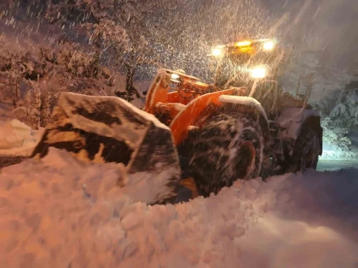 Kastamonu&rsquo;da 274 k&ouml;y yolu kar nedeniyle ulaşıma kapandı
