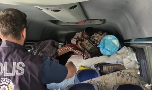 Kastamonu’da 8 düzensiz göçmen yakalandı
