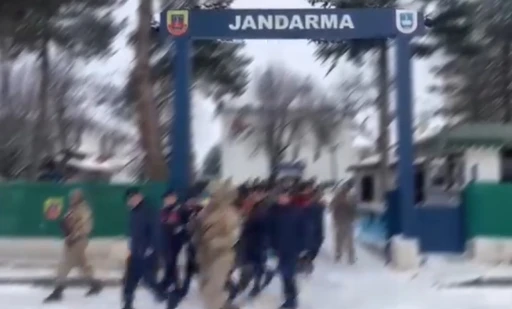 Kastamonu&rsquo;da 9 farklı adrese uyuşturucu operasyonu: 8 g&ouml;zaltı
