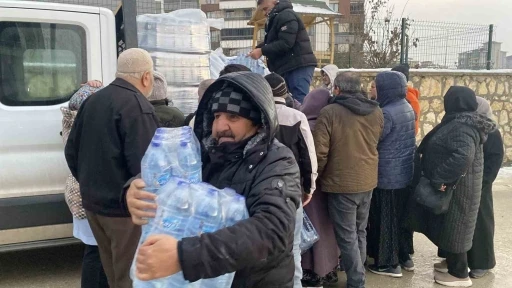 Kastamonu&rsquo;da bazı mahallelerde su kesintisi devam ediyor: Vatandaşlara su dağıtıldı
