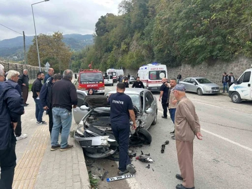 Kastamonu’da iki otomobil çarpıştı: 4 yaralı
