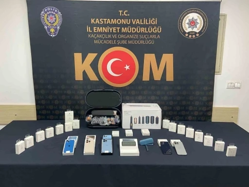 Kastamonu’da kaçak telefon operasyonu
