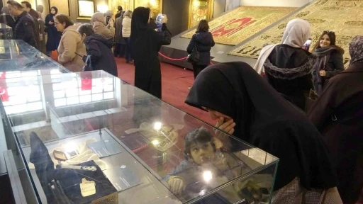 Kastamonu&rsquo;da kutsal emanetlere yoğun ilgi: 1 g&uuml;nde 10 bin kişi ziyaret etti
