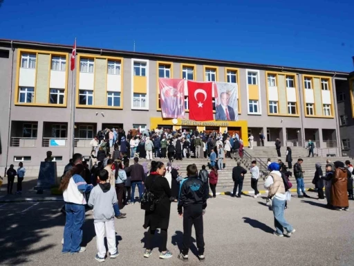 Kastamonu&rsquo;da &ouml;ğrencilerin bursluluk sınavı heyecanı başladı
